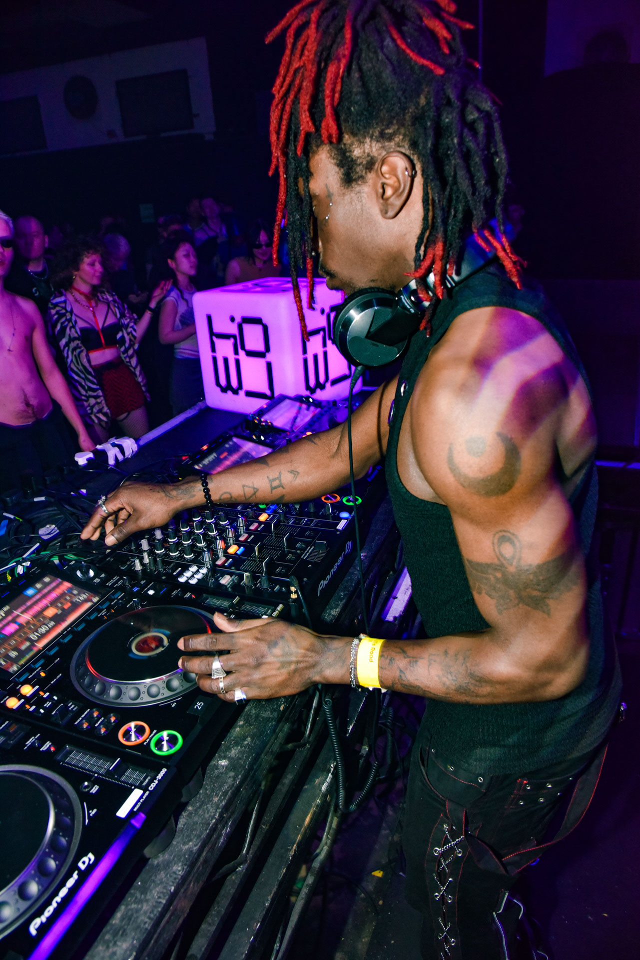 Howl_Rave_19_191_ycu5hl