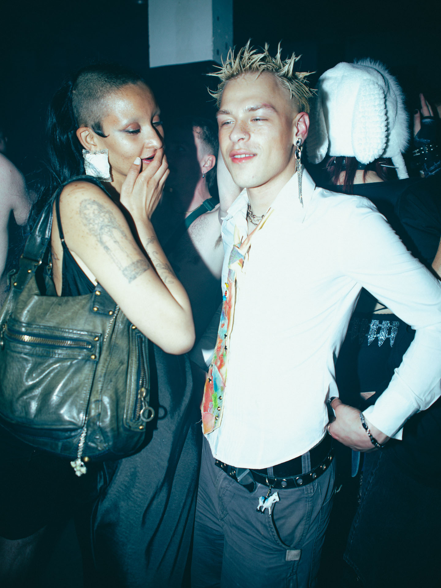 Howl_Rave_20_015_amexhq