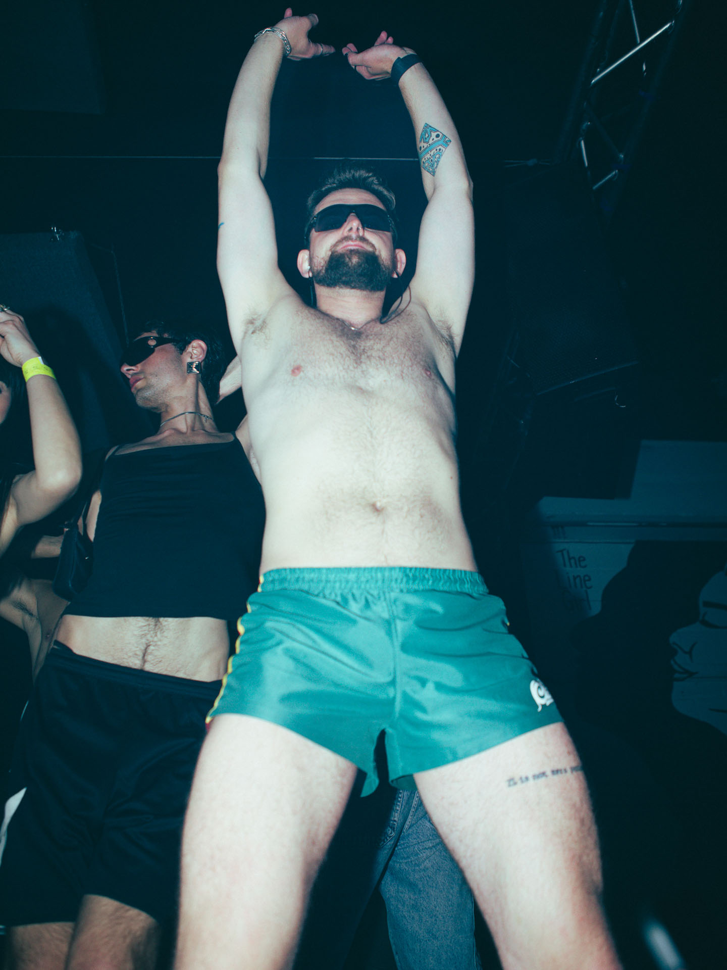 Howl_Rave_20_034_i6ovn3