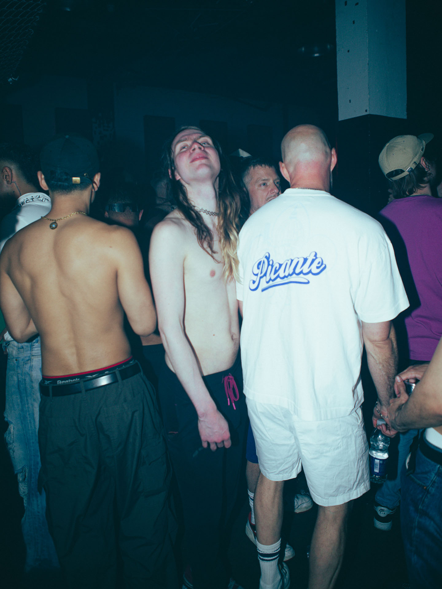 Howl_Rave_20_037_sqrirw