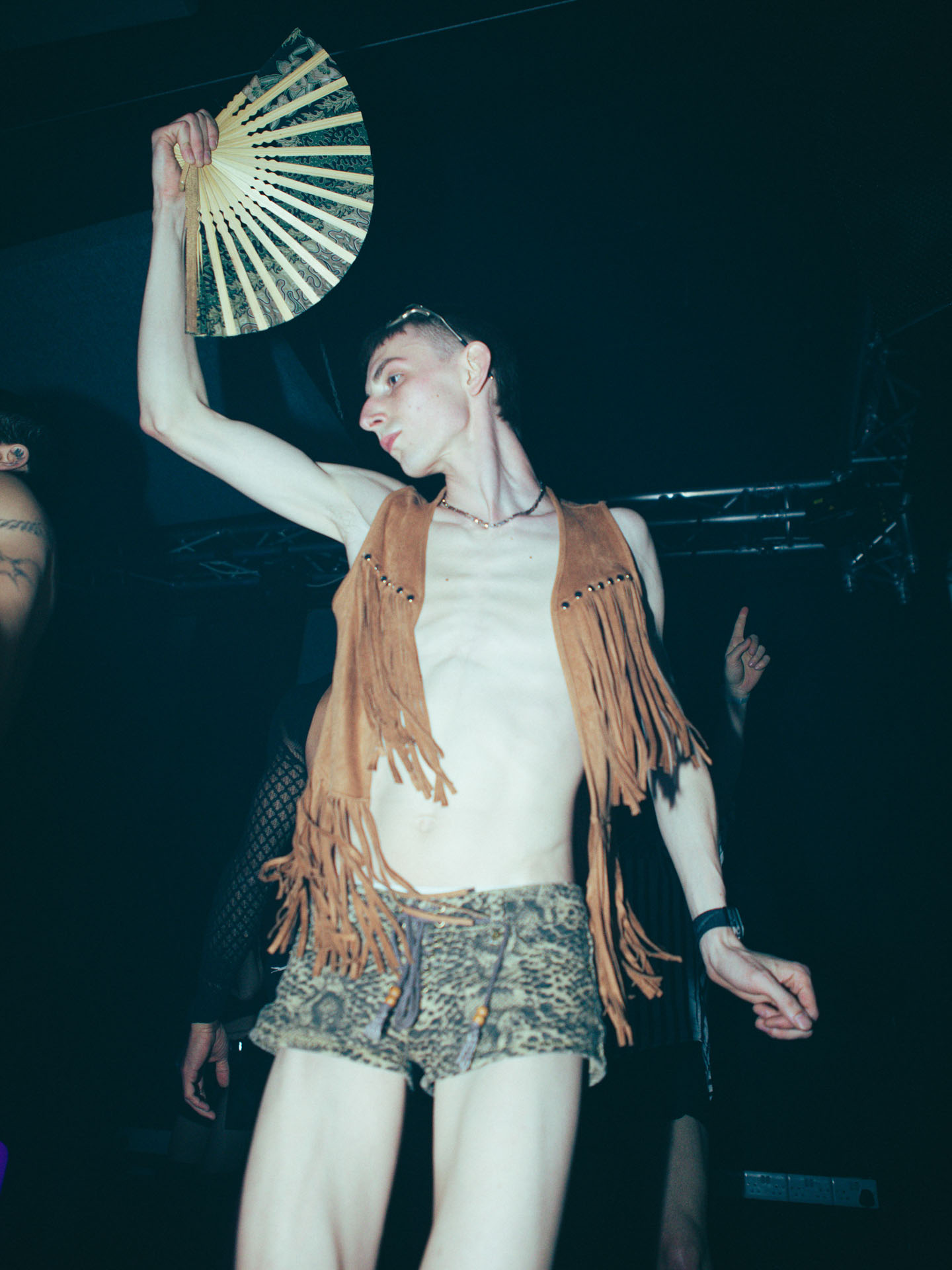 Howl_Rave_20_074_z8pjpo