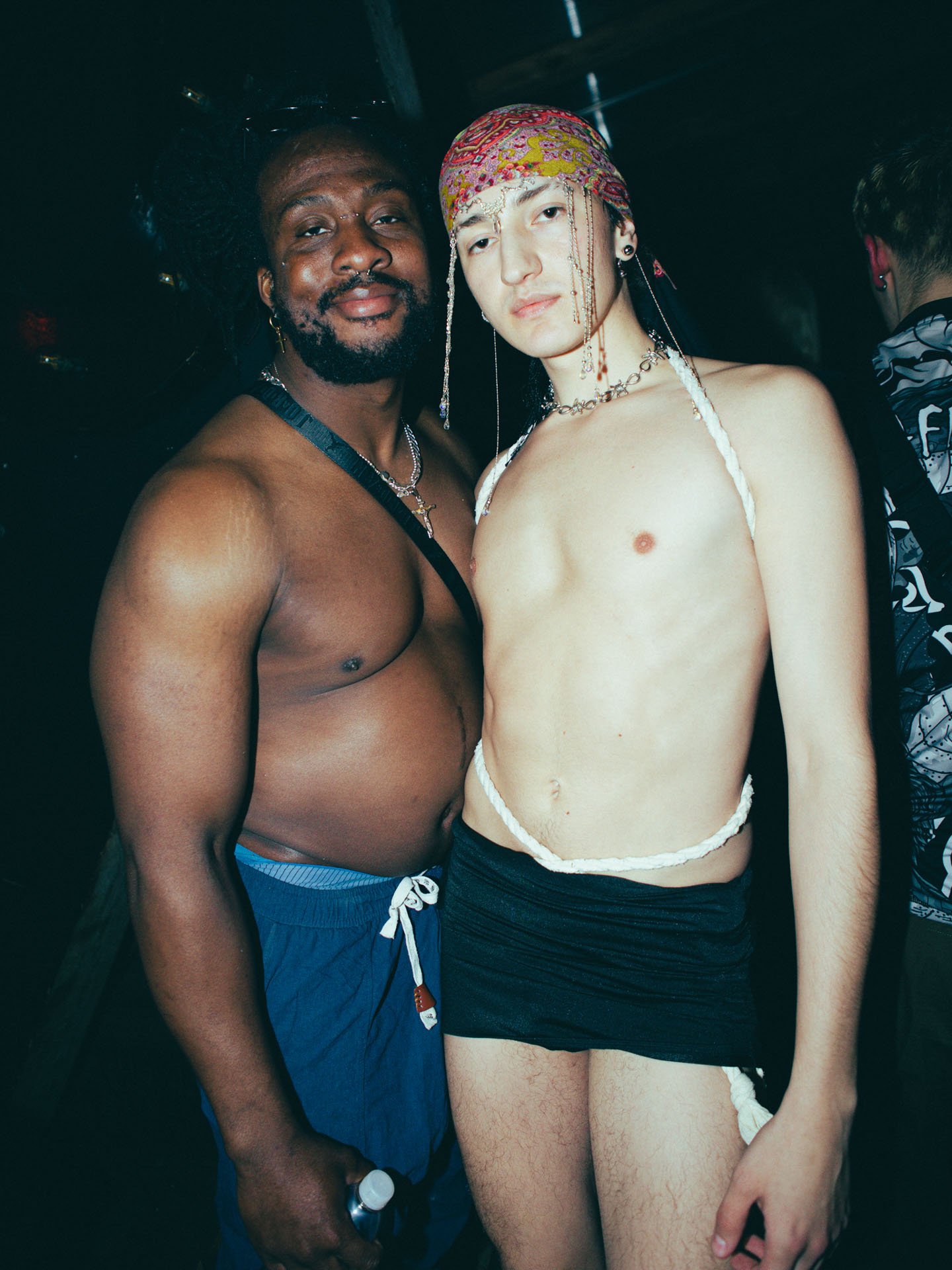 Howl_Rave_20_121_hco9aa