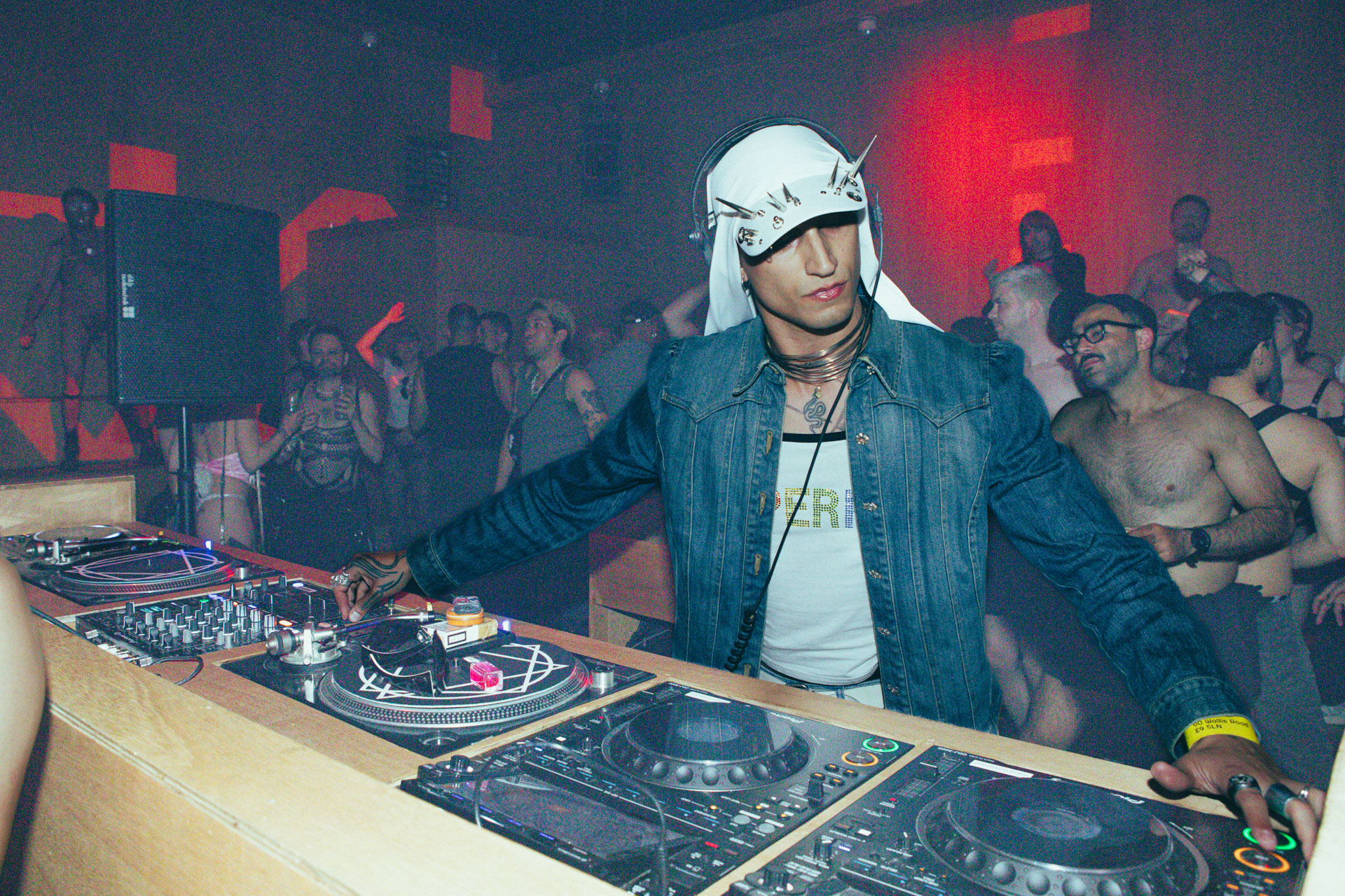 Howl_Rave_20_171_yzlxt1