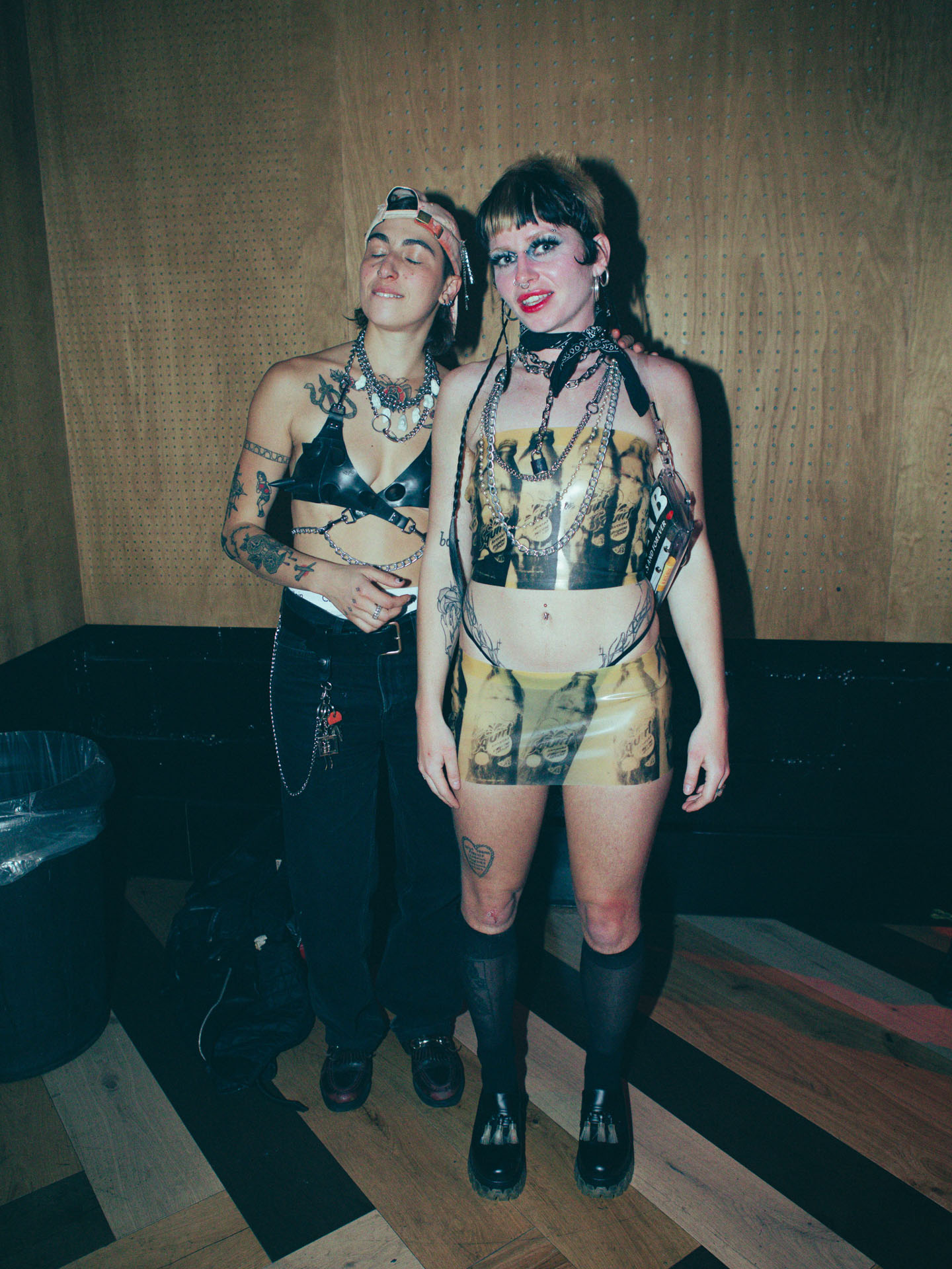 Howl_Rave_20_173_aztfkg