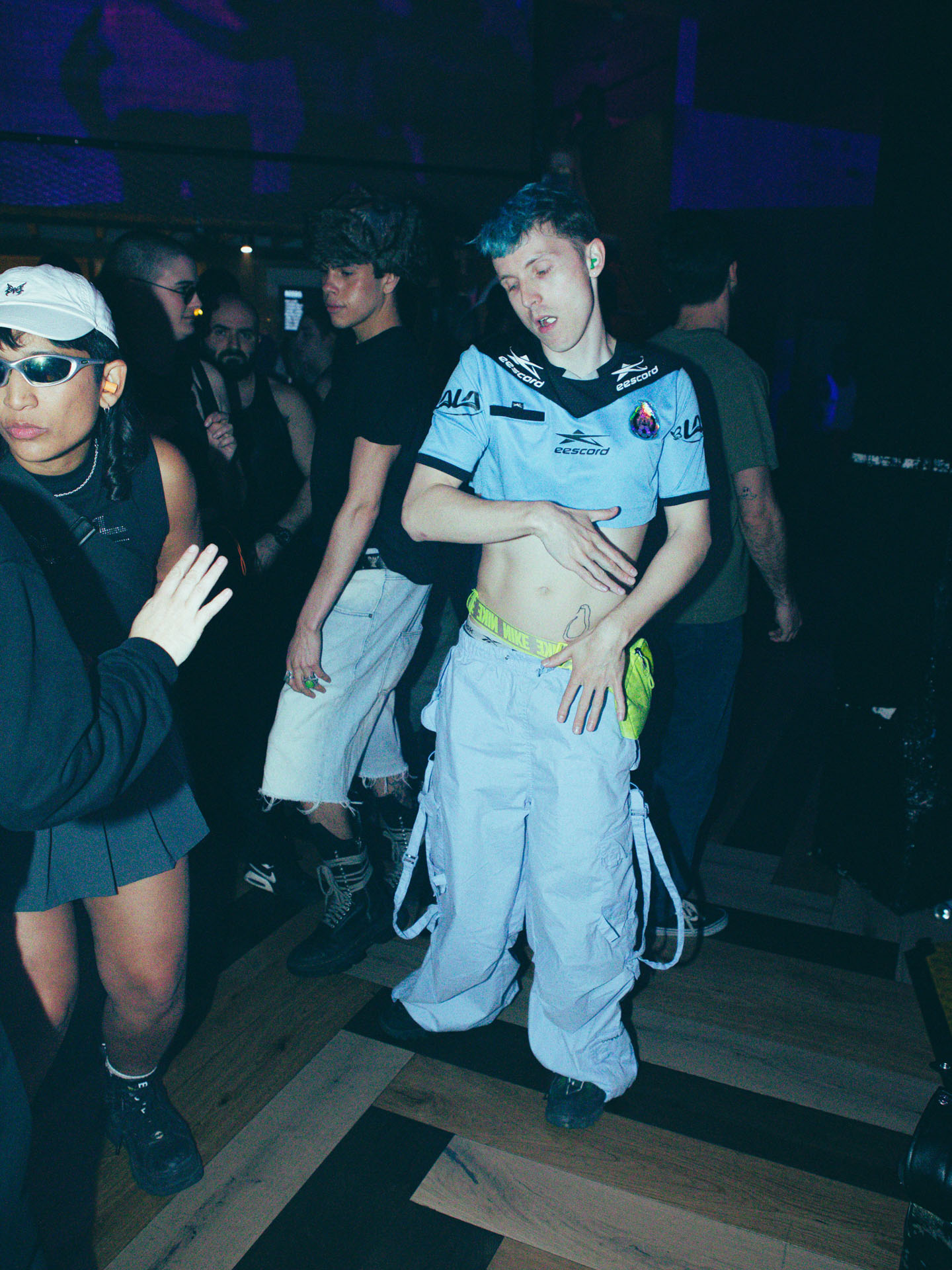 Howl_Rave_20_200_eqnzgs