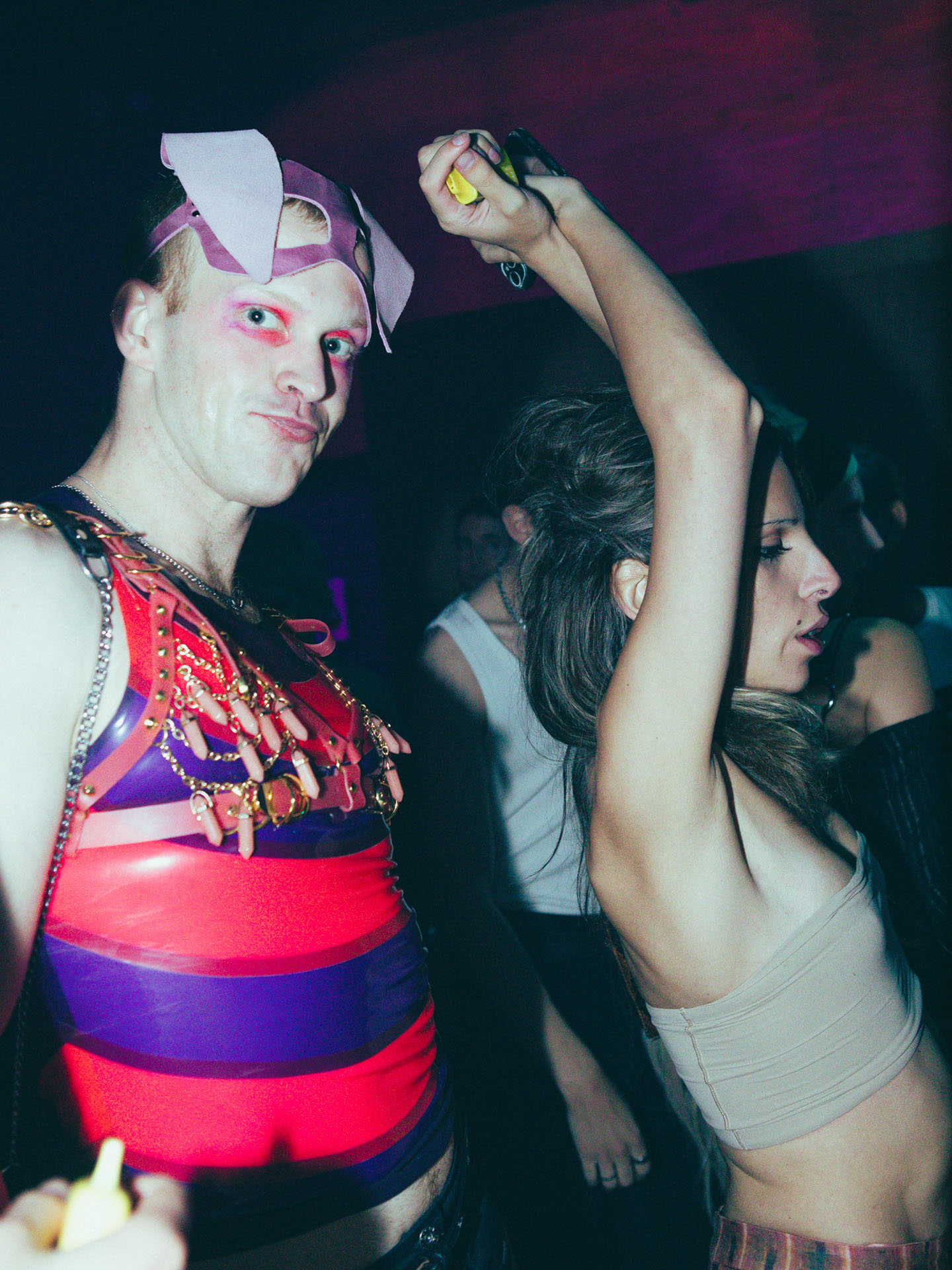 Howl_Rave_20_202_bmsqeq