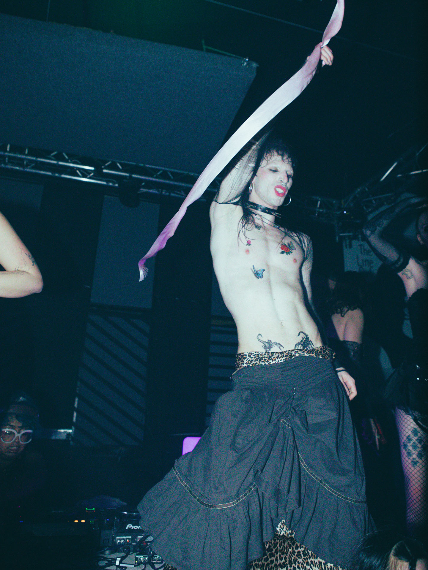 Howl_Rave_20_205_ma8llz