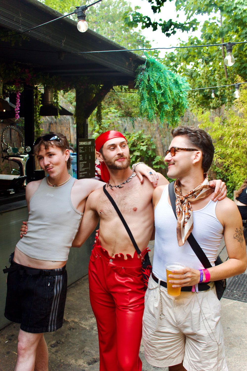 HOWL_Pride2025_JordanMarsh114616BDC5C-7C16-4520-9599-BB238E114616_seklgx
