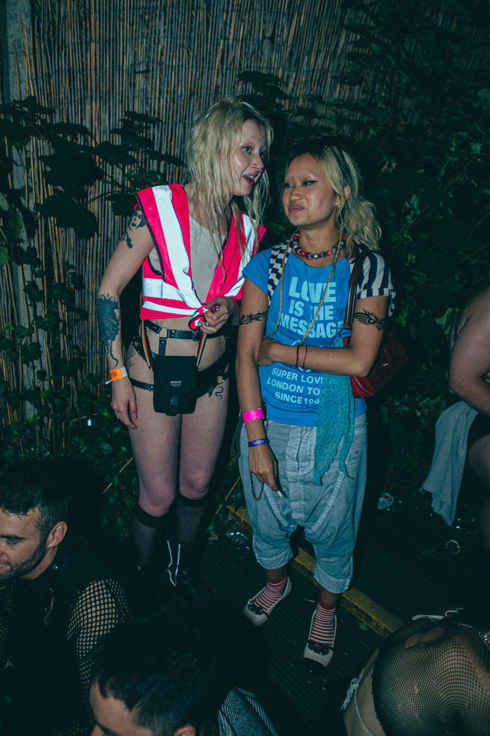 HOWL_Pride2025_EliseShauna_127L_PRIDE_-127_wsf5gd