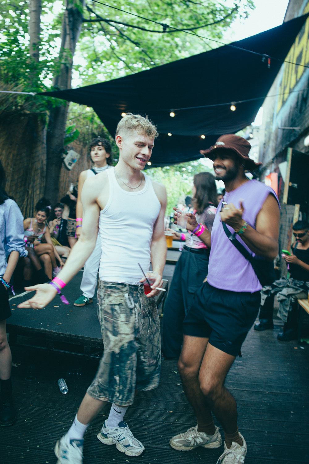 HOWL_Pride2025_EliseShauna_287L_PRIDE_-287_npkisc