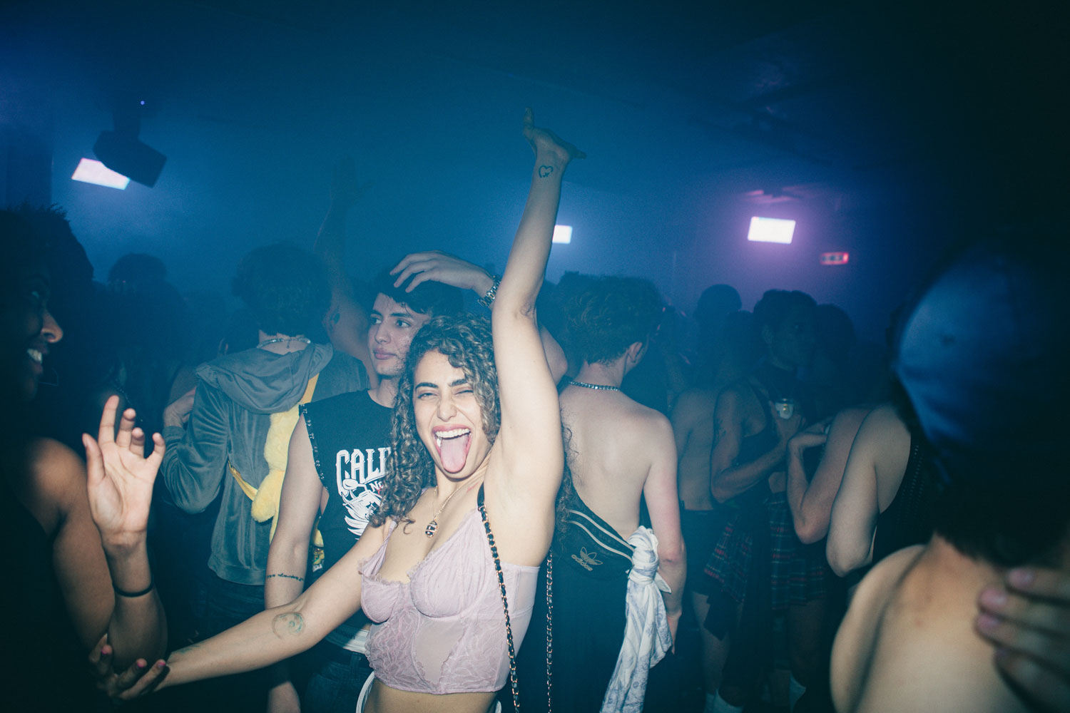 EliseShauna_HOWL-SEPTEMBER_-012_oj1fri