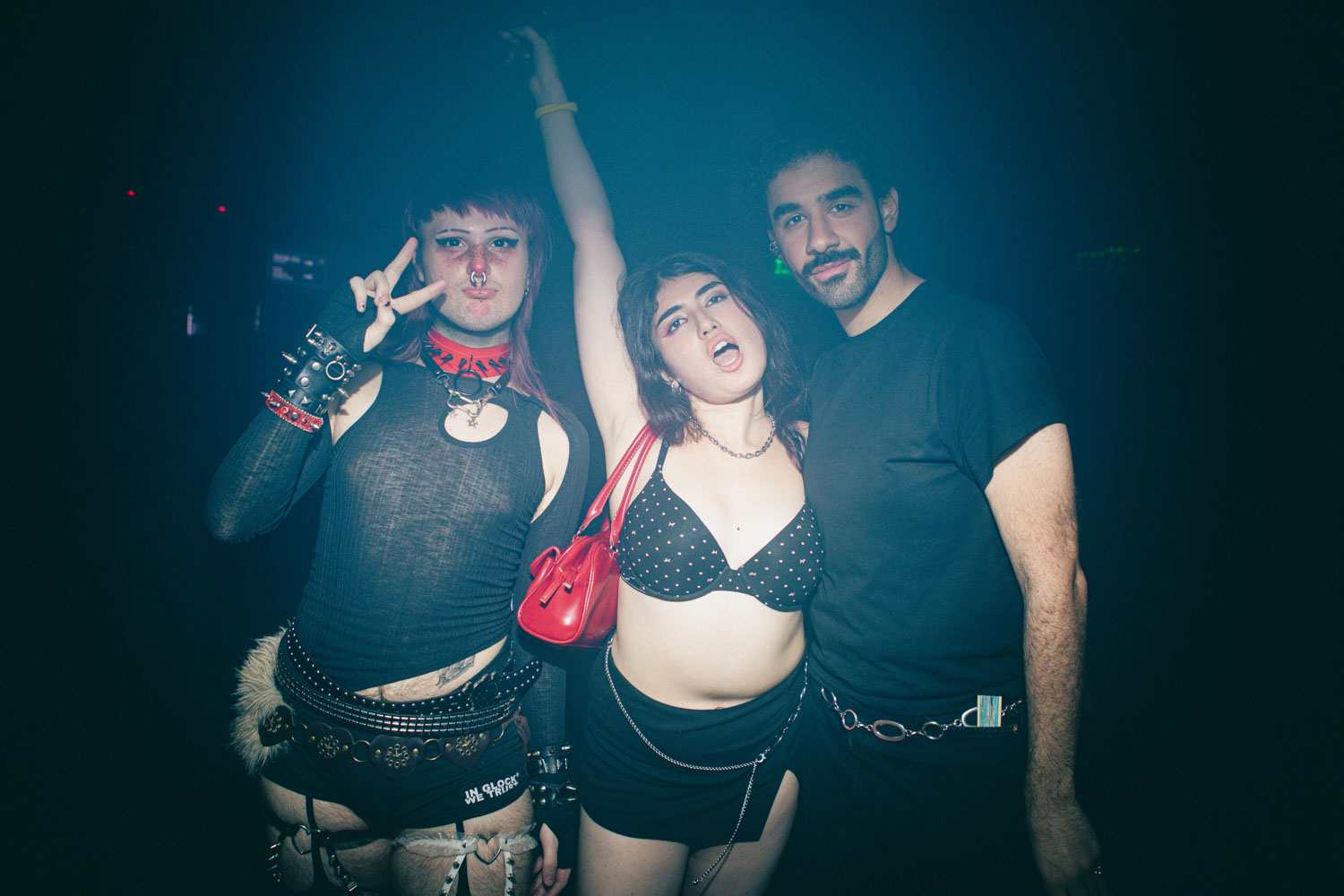 EliseShauna_HOWL-SEPTEMBER_-016_tedykb