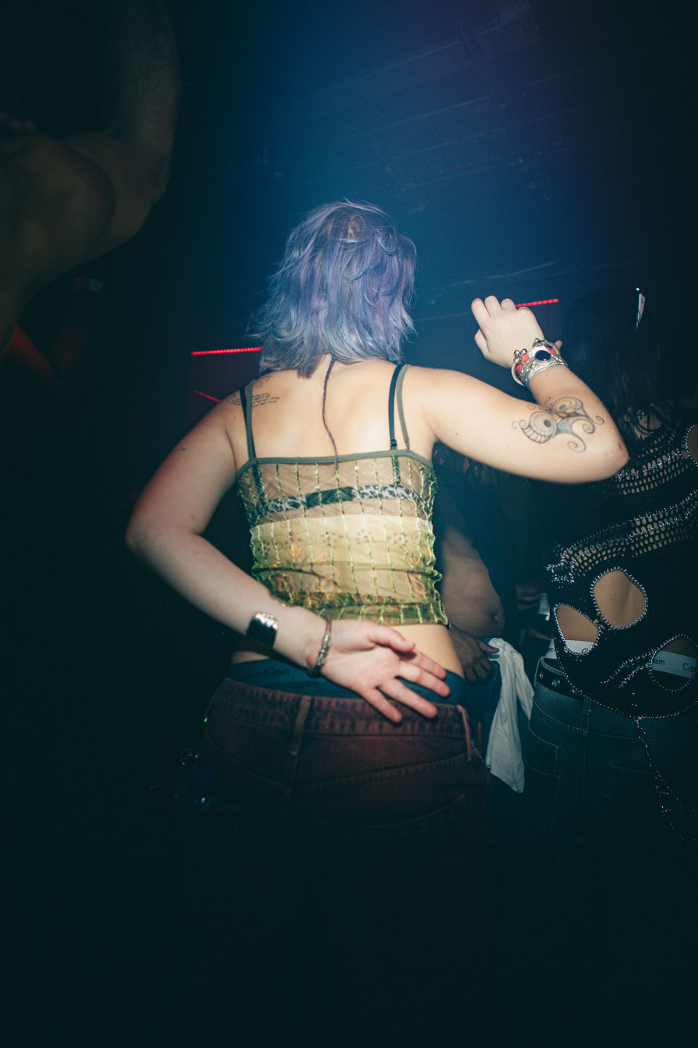 EliseShauna_HOWL-SEPTEMBER_-018_fhuhcj