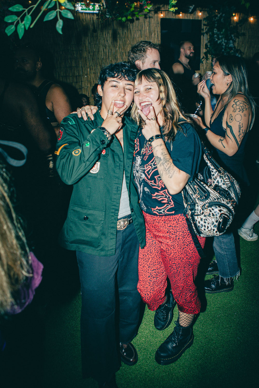 EliseShauna_HOWL-SEPTEMBER_-203_oxtjdd