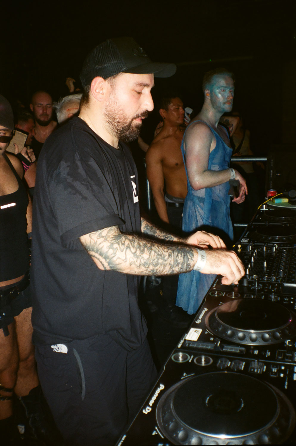 Howl_Rave_21_byGrimsby_2025-10-31_-_Howloween_153_tqsmjn