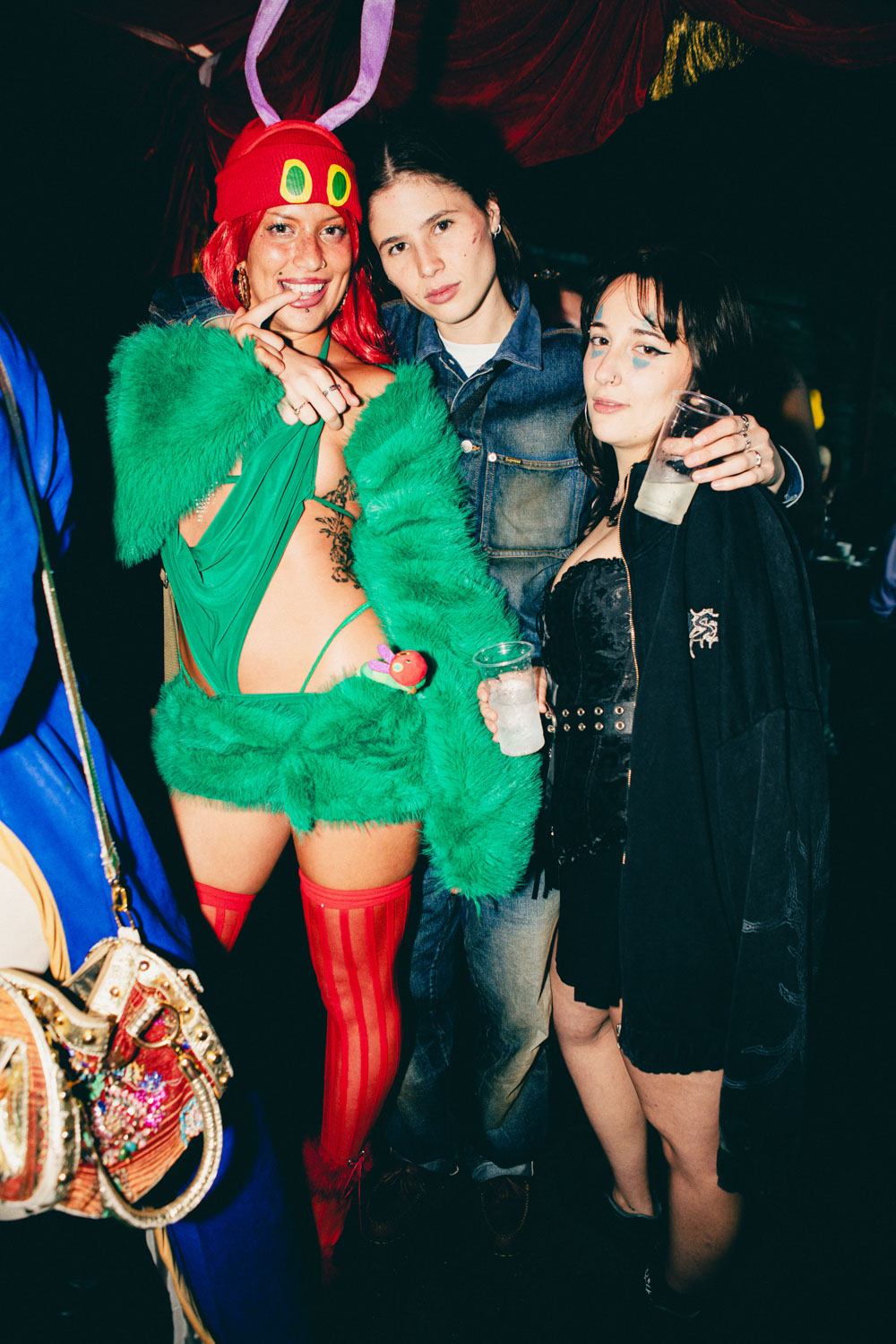 EliseShauna_HOWLOWEEN-10_tytmc6