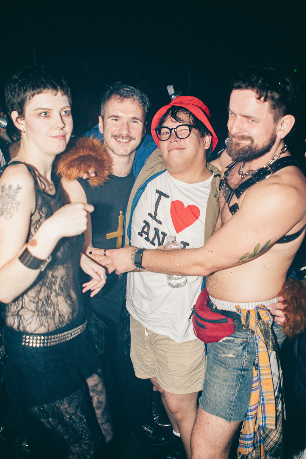 EliseShauna_HOWLOWEEN-44_yve2sq