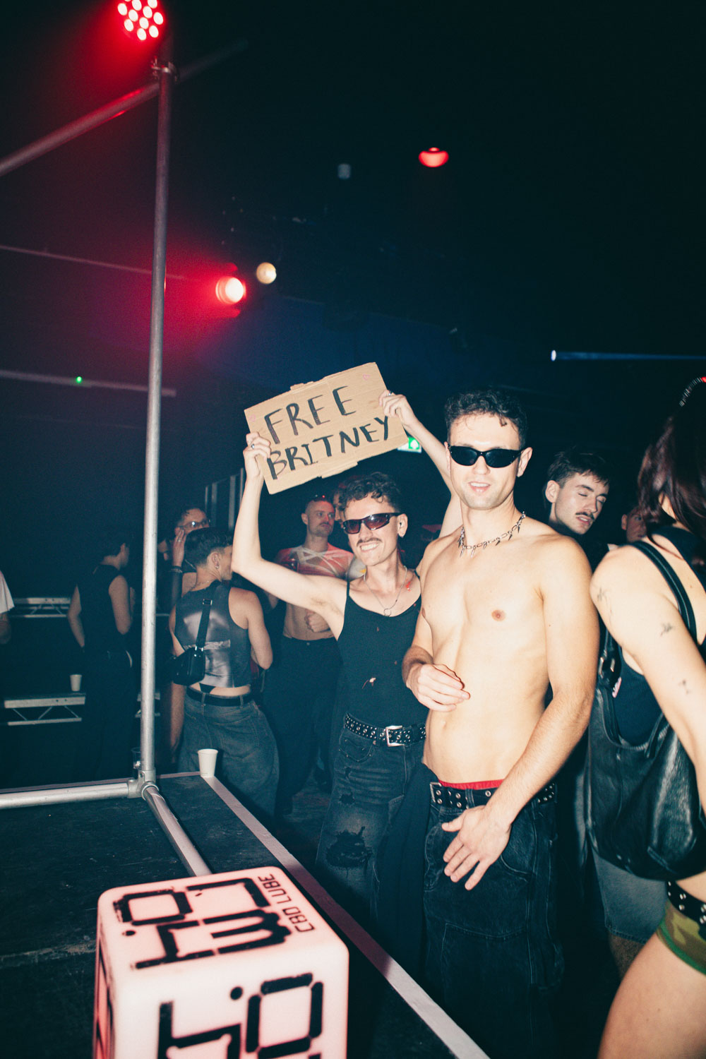 EliseShauna_HOWLOWEEN-73_bivtx3