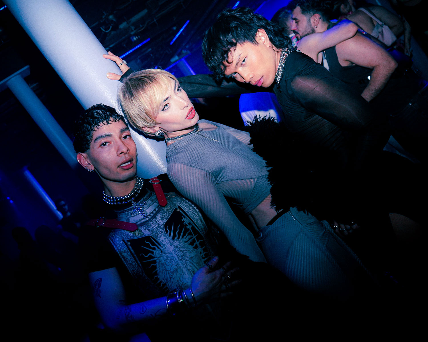 HOWL_LoveBall02_LilyMaguire_DSC01131_a1iiub