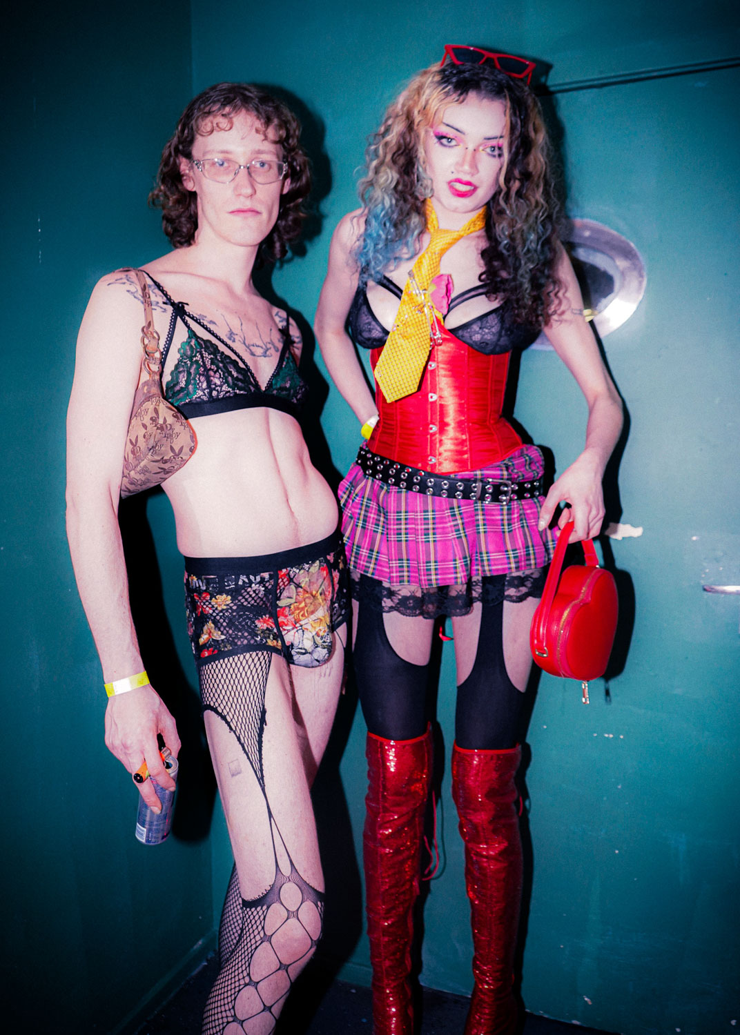 HOWL_LoveBall02_LilyMaguire_DSC01183_x4wsqz