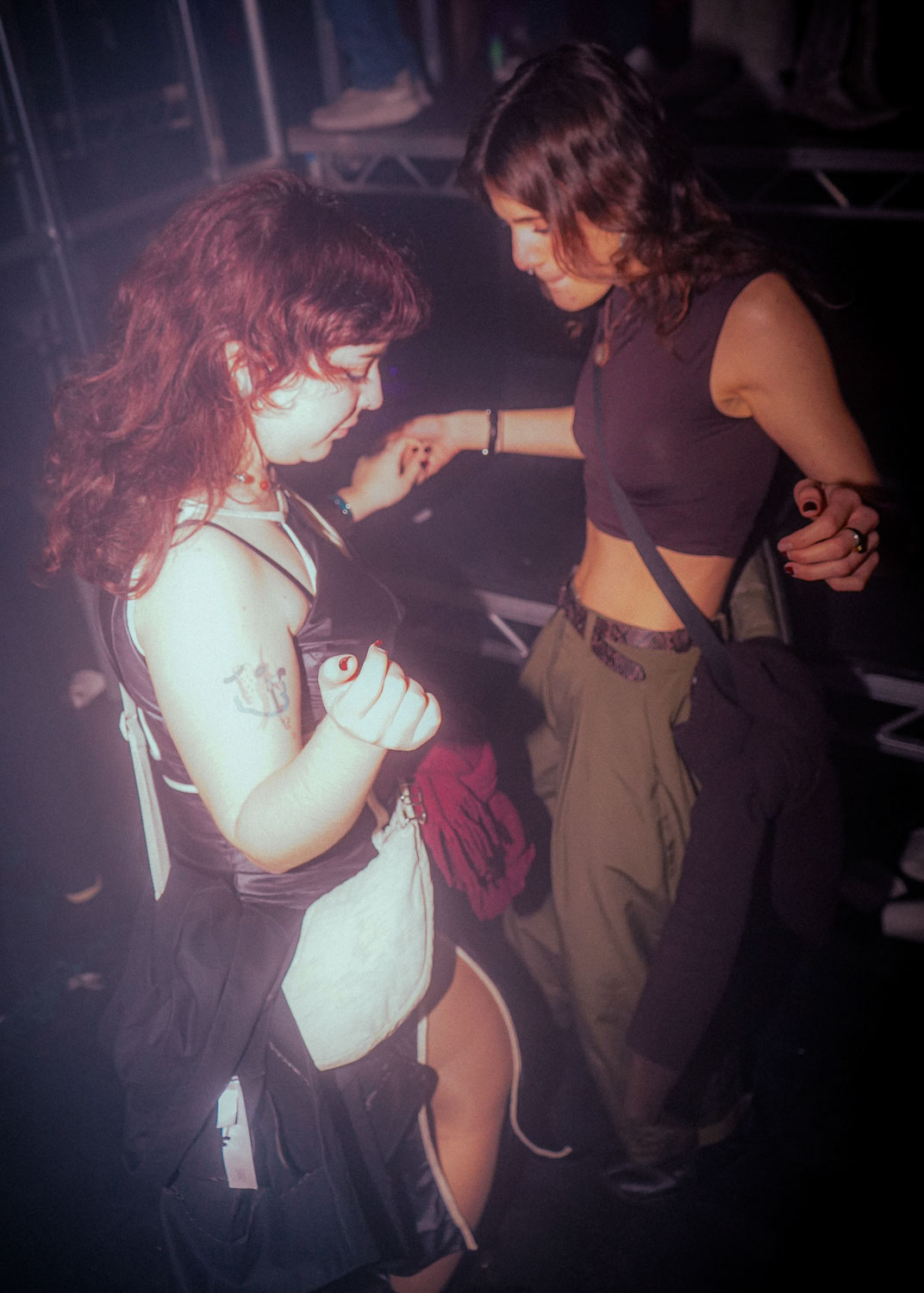 HOWL_LoveBall02_LilyMaguire_DSC01732_oqqvgq