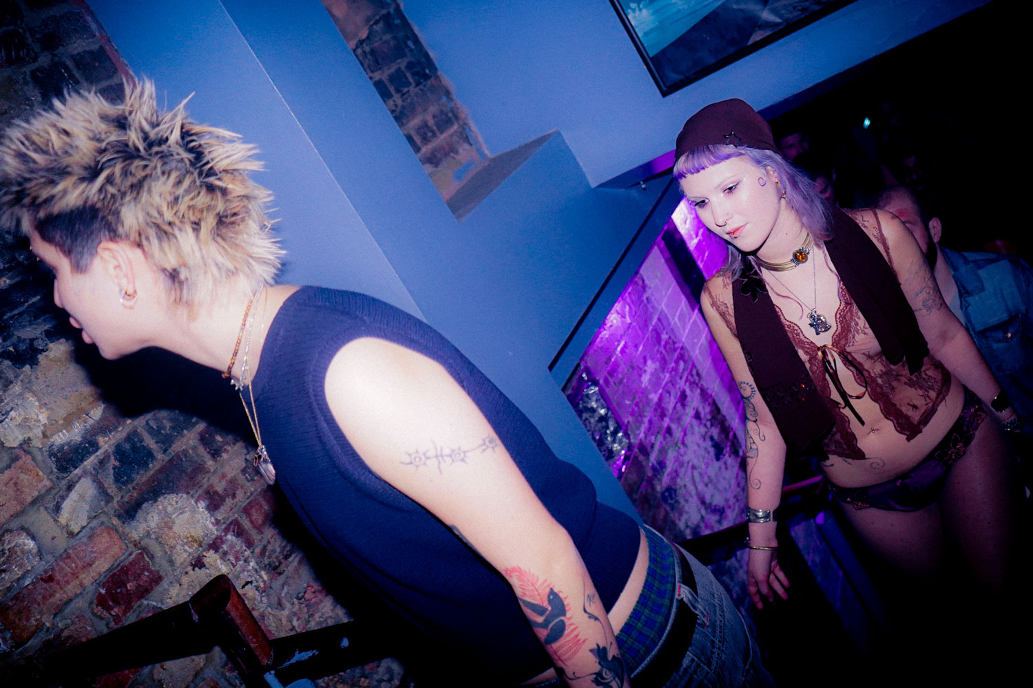 HOWL_LoveBall02_LilyMaguire_DSC09738_scb70j