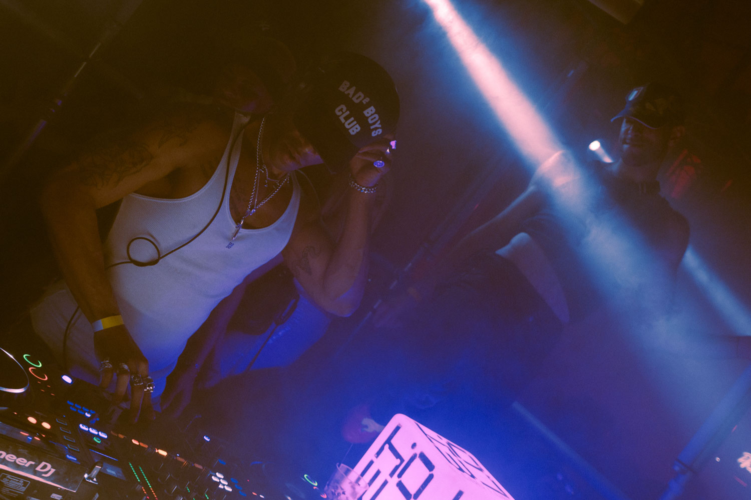 howlrave25_jennydaianaguidi_337_kkosqr