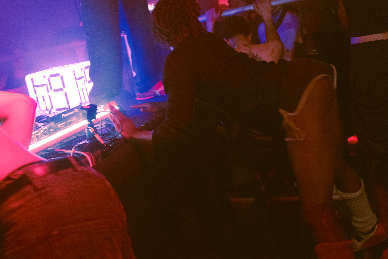 howlrave25_jennydaianaguidi_350_avg3fn