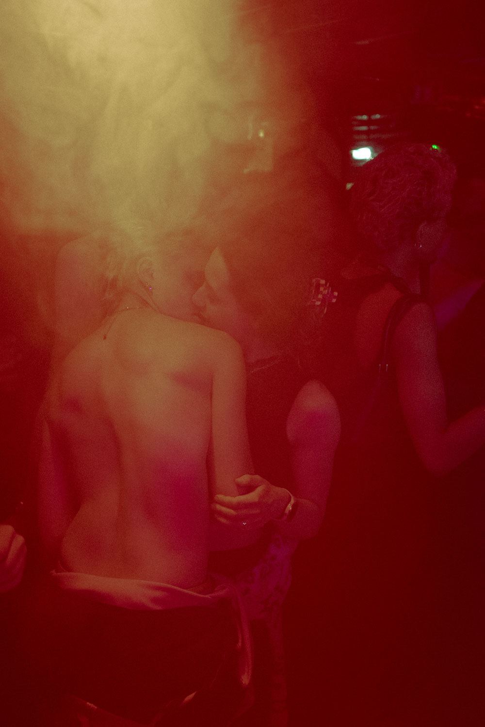howlrave25_jennydaianaguidi_399_wlhjrb