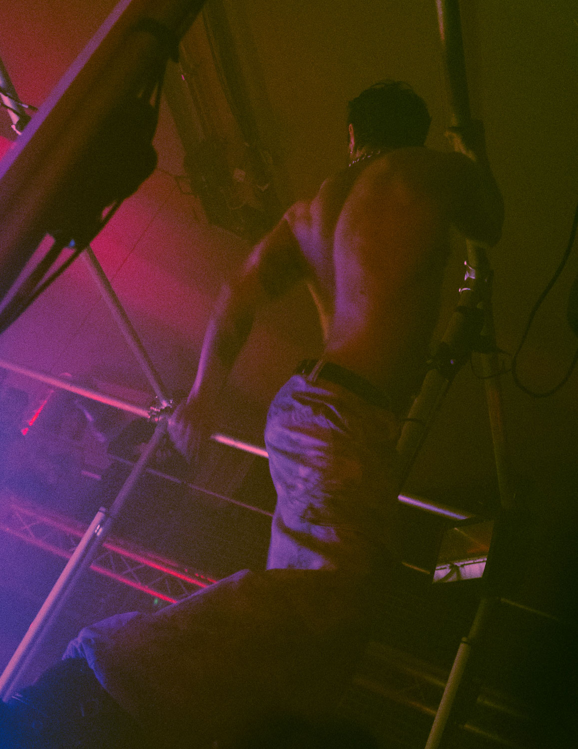 howlrave25_jennydaianaguidi_438_w1jld7
