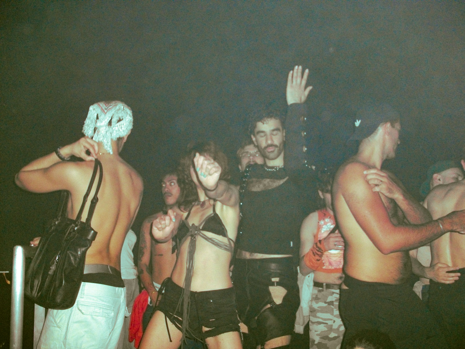 howlrave25_jennydaianaguidi_544_ys5jf9