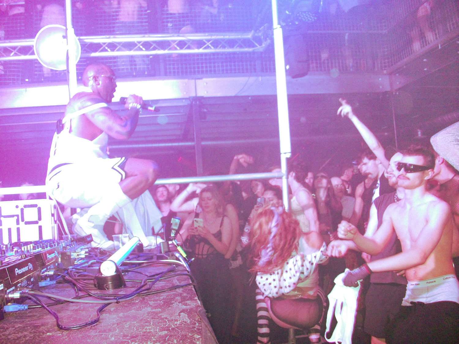 howlrave25_jennydaianaguidi_549_fompmw