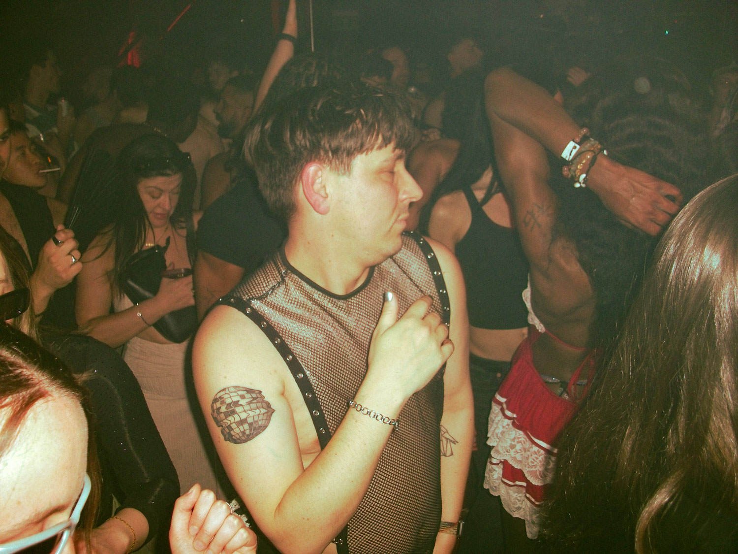 howlrave25_jennydaianaguidi_566_2_ycq26c