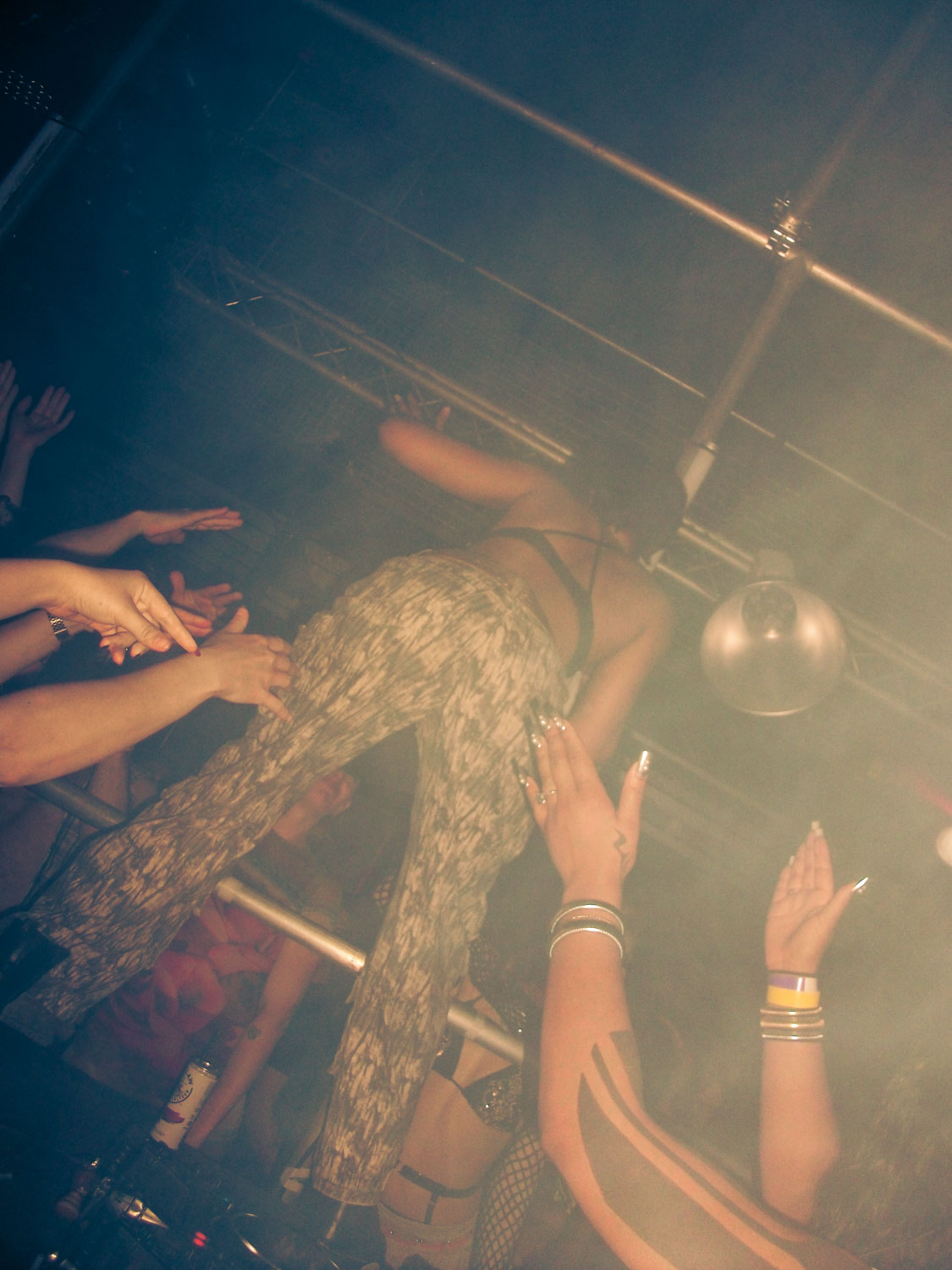 howlrave25_jennydaianaguidi_588_cqxras