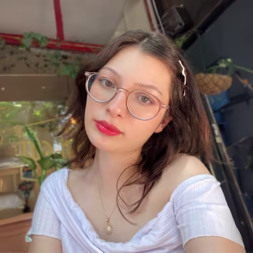 Elif Naz Gülebenzer