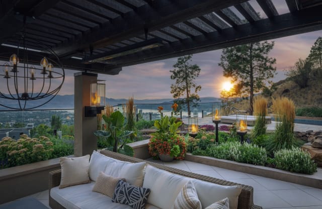 Highpointe Place