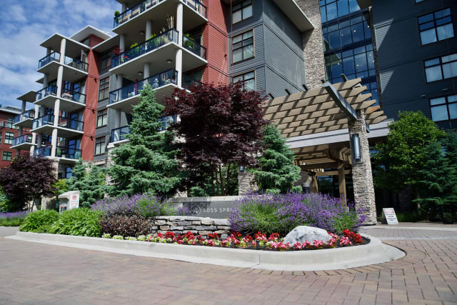 Tsawwassen Springs Apartments