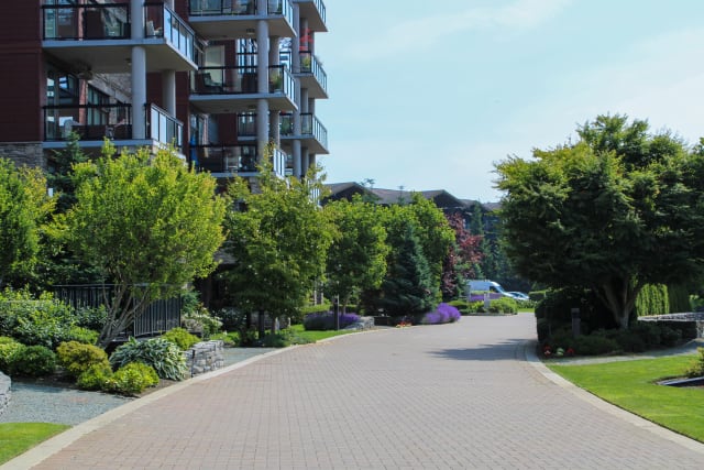 Tsawwassen Springs Apartments