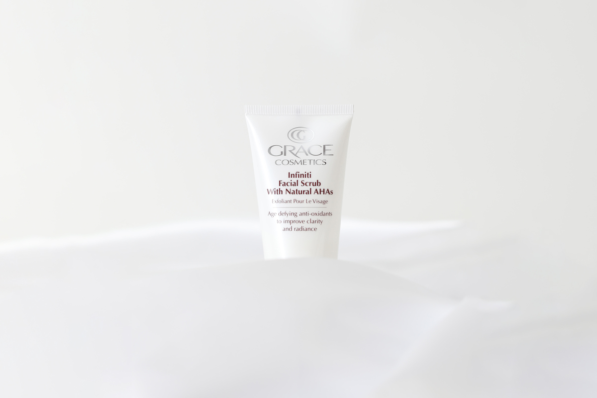 https://res.cloudinary.com/hpf2bgvwe/image/upload/v1753772845/media/00d2v000003qbb7eao/blog-micro-exfoliation-101.jpg