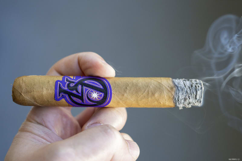 Los Statos Deluxe Connecticut Robusto Image