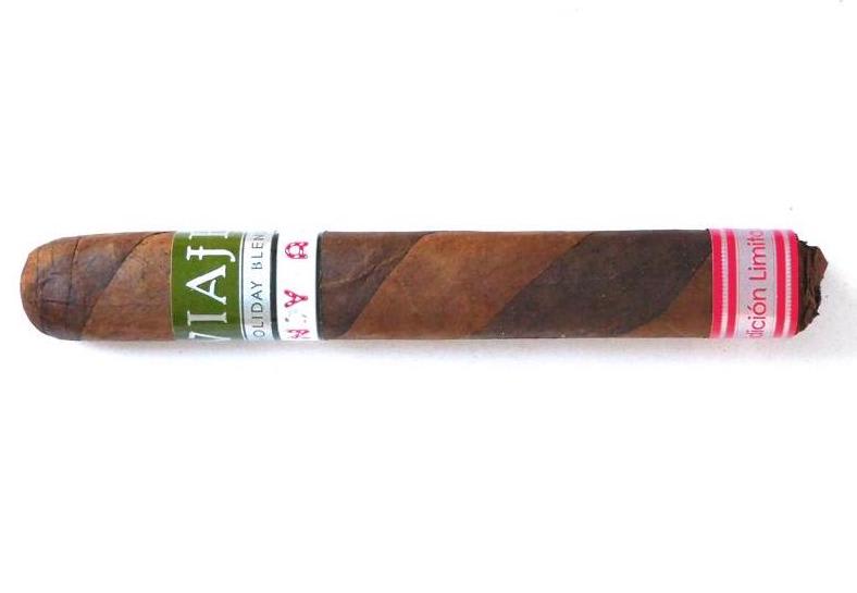 Agile Cigar Review Viaje Holiday Blend Candy Cane Edición Limitada
