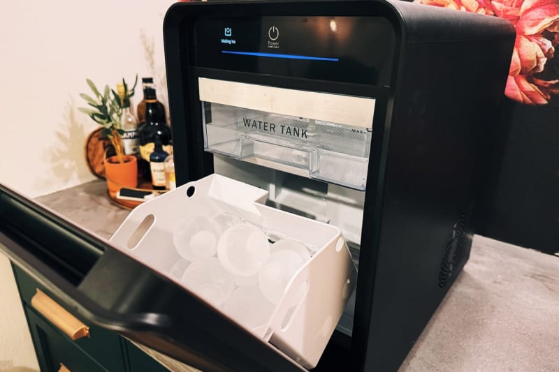 NewAir Countertop Whiskey Ice Ball Maker Image