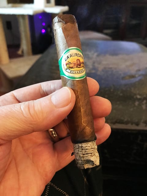 s La Aurora Ecuador Robusto 3 v2