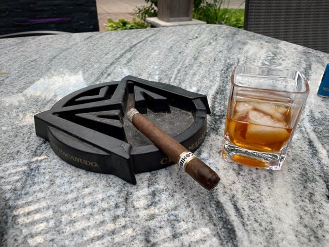 cohiba v4