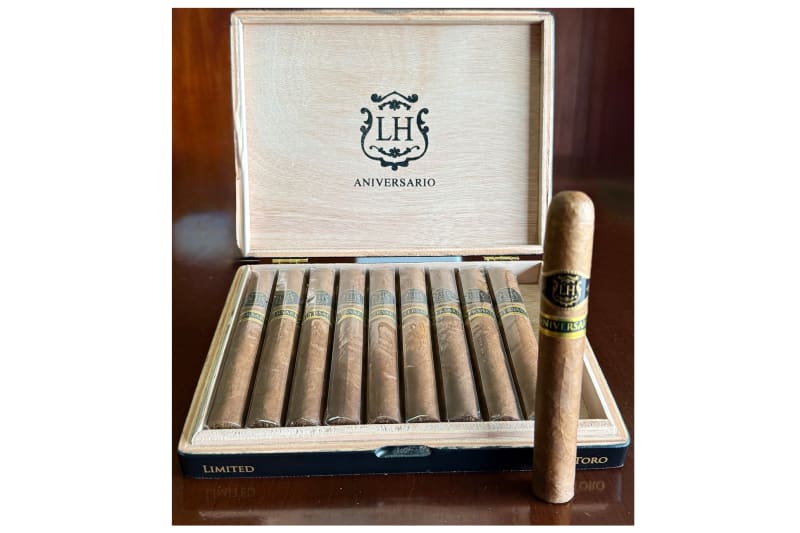 LH Cigars Ships Limited Aniversario Image