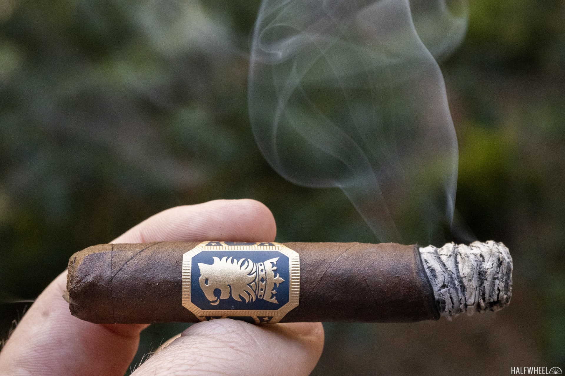 Undercrown Maduro Corona Pequeña Featured Image