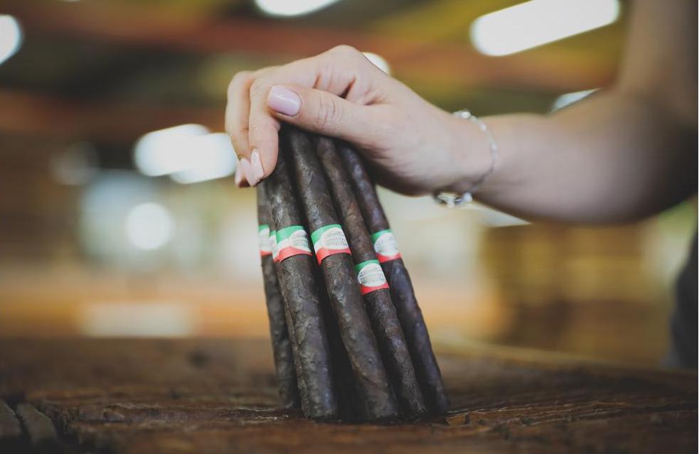 Cigar News: Toscano Cigars Switches Distribution with Miami Cigar and Company to its Subsidiary Avanti Cigar Co Featured Image