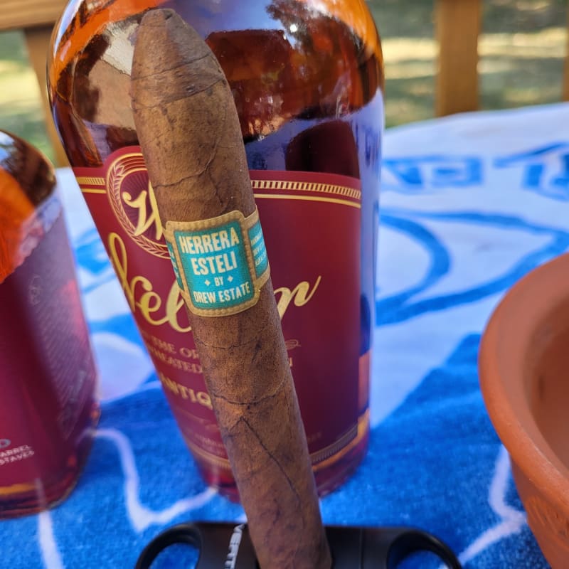 Herrera Esteli Brazilian Maduro Pirmaide Fino 3