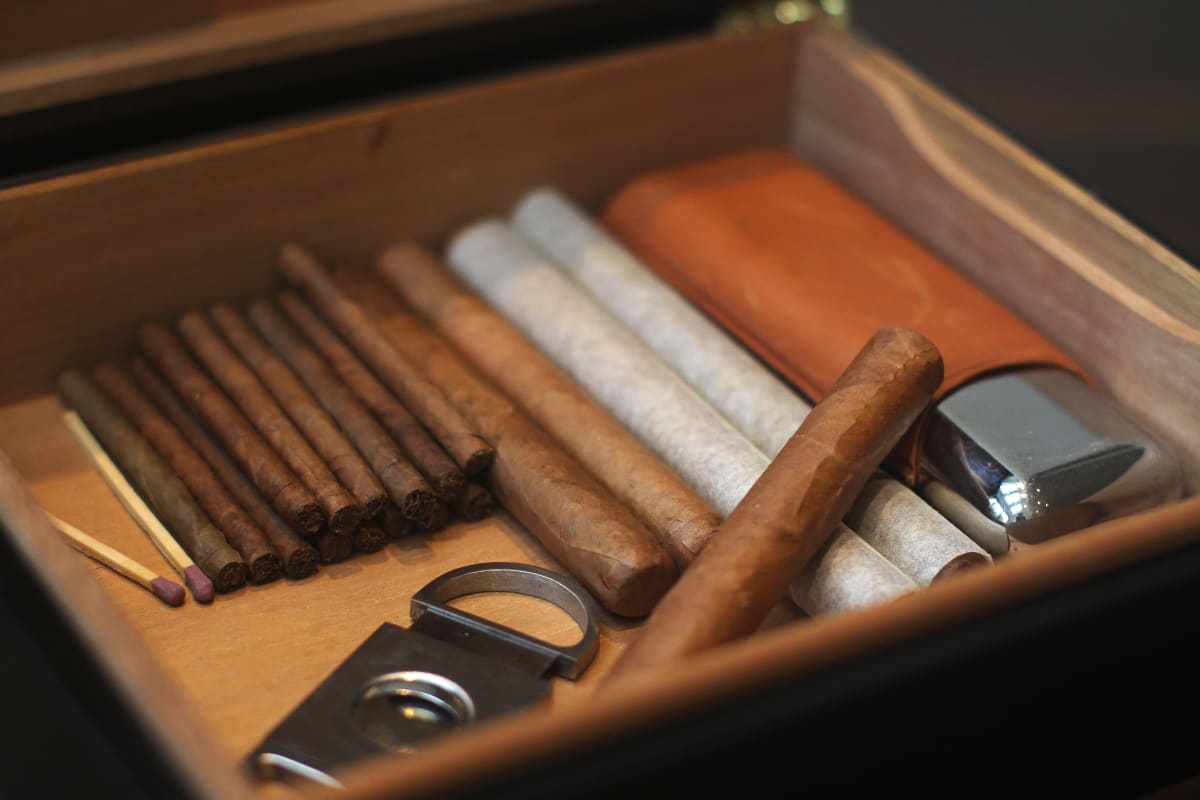 Blossom kind en Cigar Accessories | Cigar World