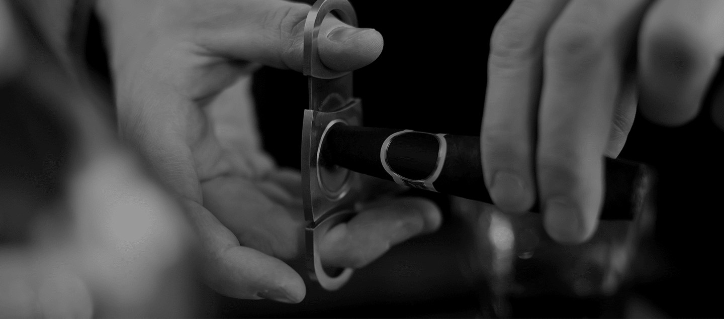 How to Cut a Cigar Featured Image